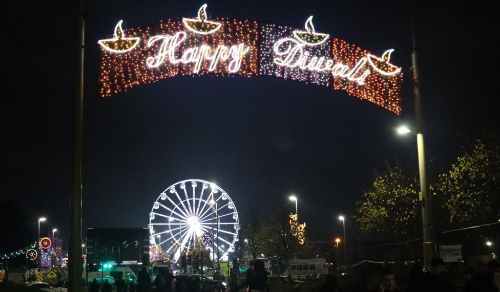 Thousands enjoy Leicester's 40th Diwali Day celebrations BBC News