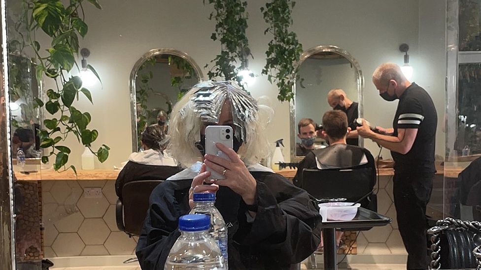 Selfie at the hairdresser