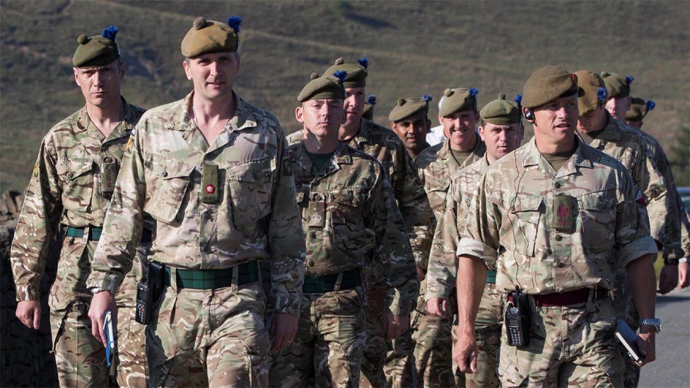 Soldiers from the Royal Regiment of Scotland arrive on Saddleworth Moor