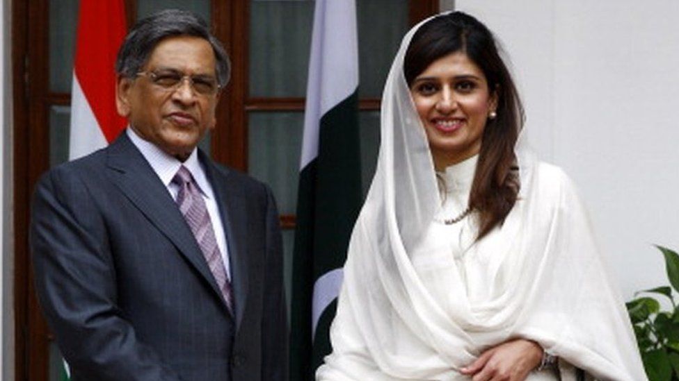 Pakistan Foreign minister Hina Rabbani Khar and External affair minister S.M. Krishna meet at the Hyderabad house in New Delhi. 2011