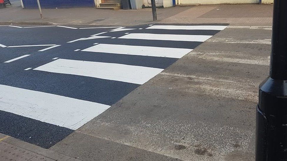 Zebra crossing in Cold Overton Road