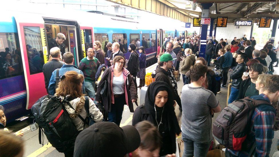 Crowds at Manchester Piccadilly station
