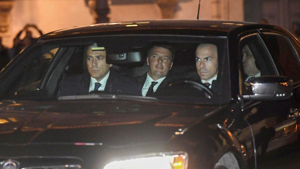 Outgoing Italian Prime Minister Matteo Renzi arrives at the Quirinale Palace to tender his formal resignation to President Sergio Mattarella