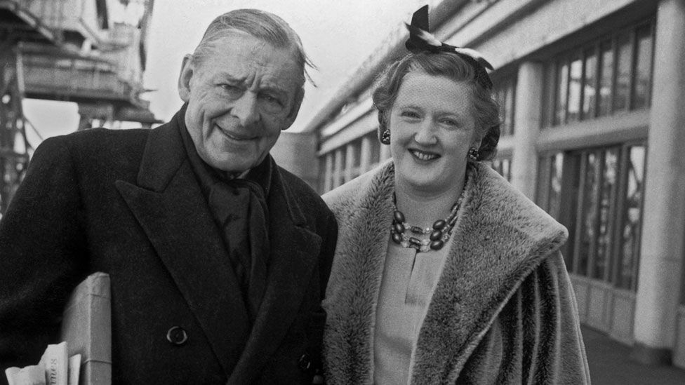 TS Eliot with second wife Valerie in 1961