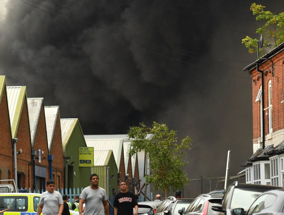 Birmingham fire Crews still at Tyseley plastics factory blaze BBC News
