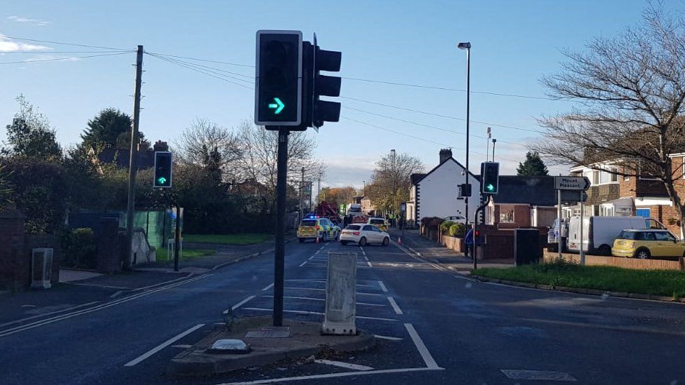 Pedestrian injured when struck by car in Shrewsbury - BBC News