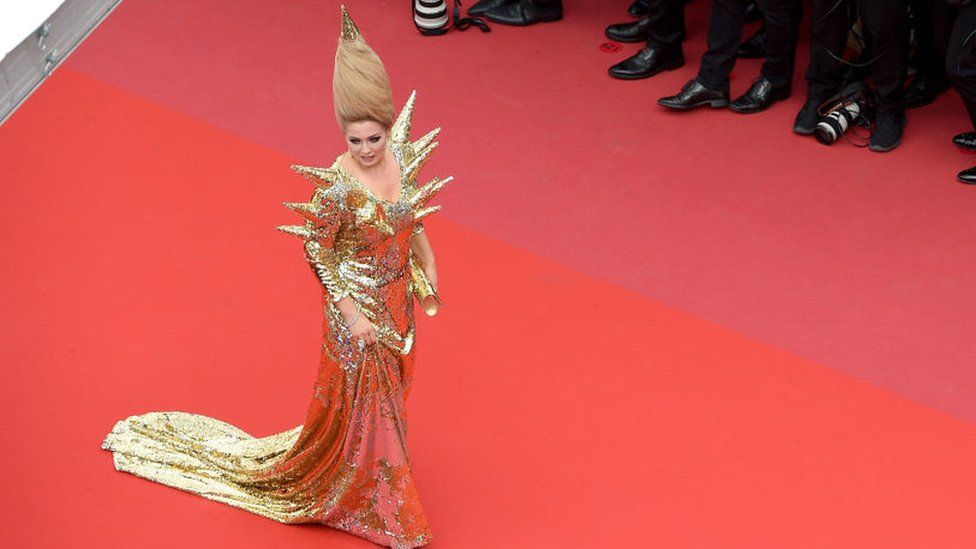 एलिना लेनीना