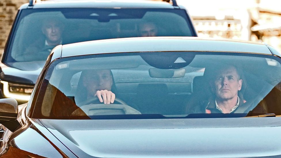 Prince William drives to visit Catherine