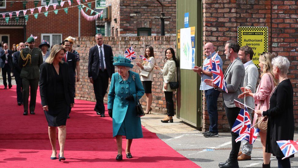 Queen at Coronation Street