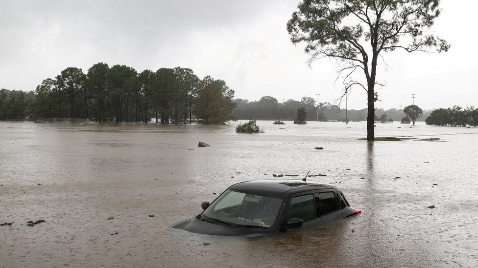 Australia floods: Western Sydney &#39;greatest concern&#39; as more rain falls -  BBC News