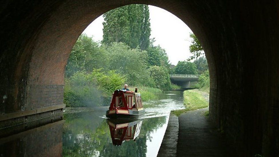 Droitwich Spa Barge Canal