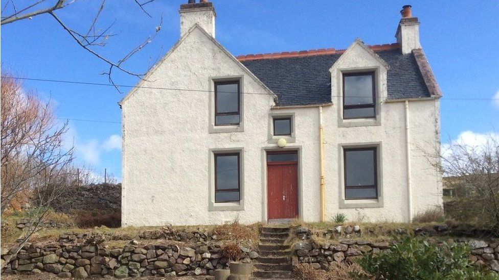 Taigh-sgoile Aichillidh Bhuidhe