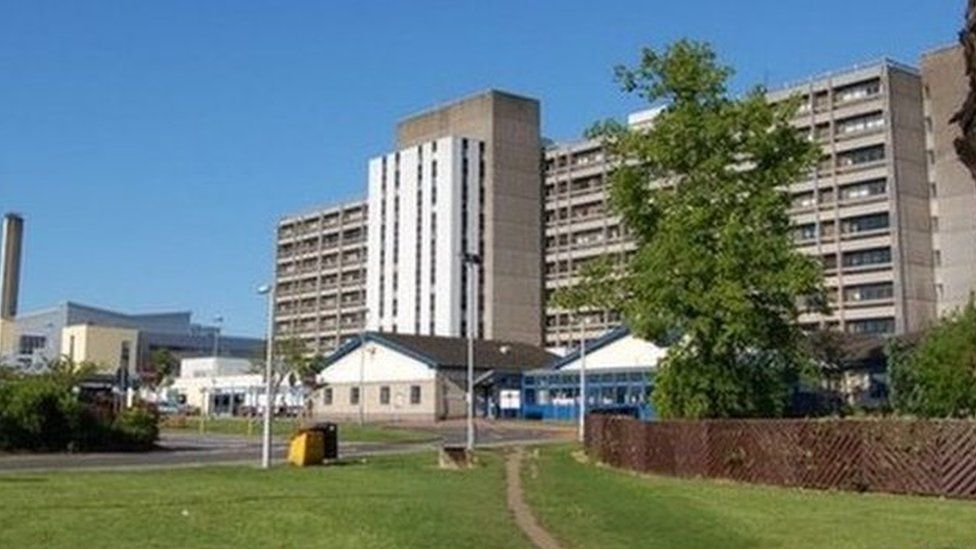 Cleanliness concerns persist at Gartnavel Hospital in Glasgow - BBC News