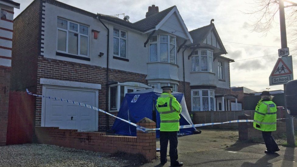 Oldbury murder probe: Man arrested as couple found dead in house - BBC News