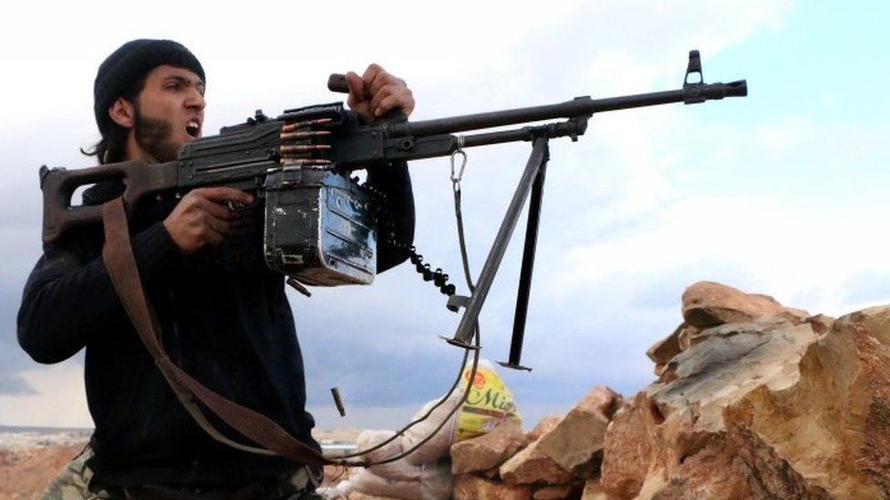 A rebel fighter near the restive Syrian city of Aleppo (25 February 2014)