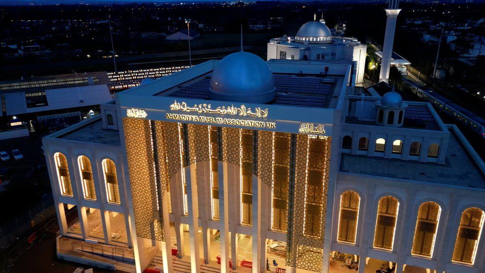 Baitul Futuh Mosque in Morden