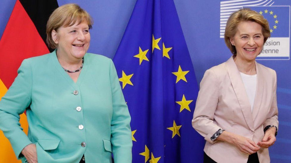 Канцлер Ангела Меркель (слева) встречается с Урсулой фон дер Лейен из ЕС в Брюсселе, 8 июля 20