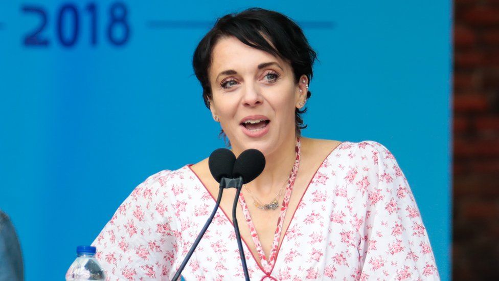 Amanda Abbington on Twitter bans and The Son's West End transfer BBC News(02)