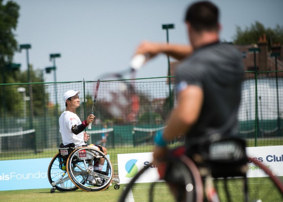 The Tennis Players Who Play By Different Rules - BBC News