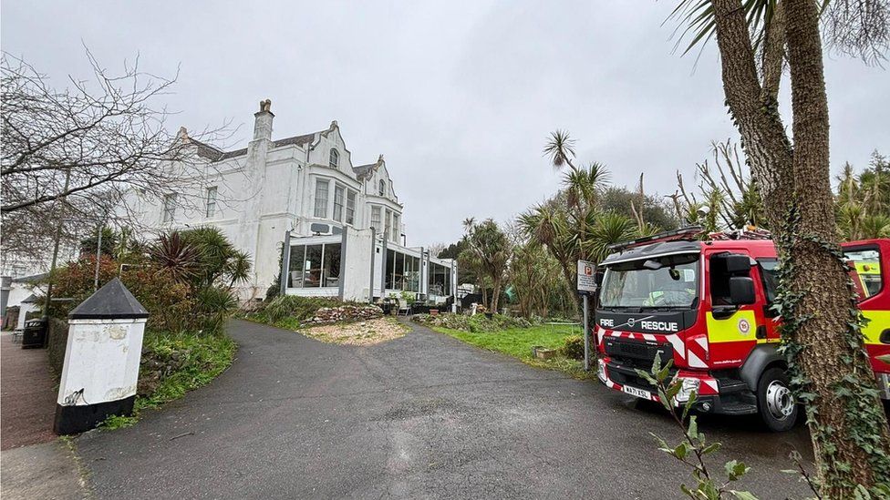 Torquay Firefighters tackle blaze in seafront hotel BBC News