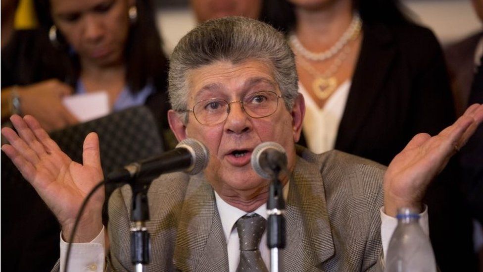 National Assembly President Henry Ramos Allup speaks during a press conference at the National Assembly on 12 January, 2016.