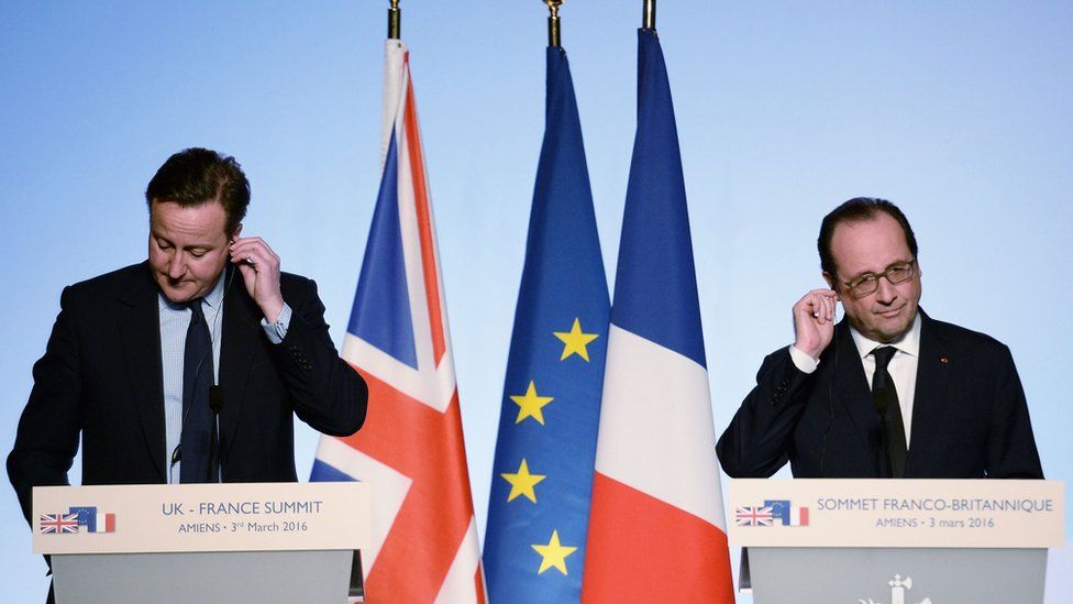 David Cameron (left) and Francois Hollande