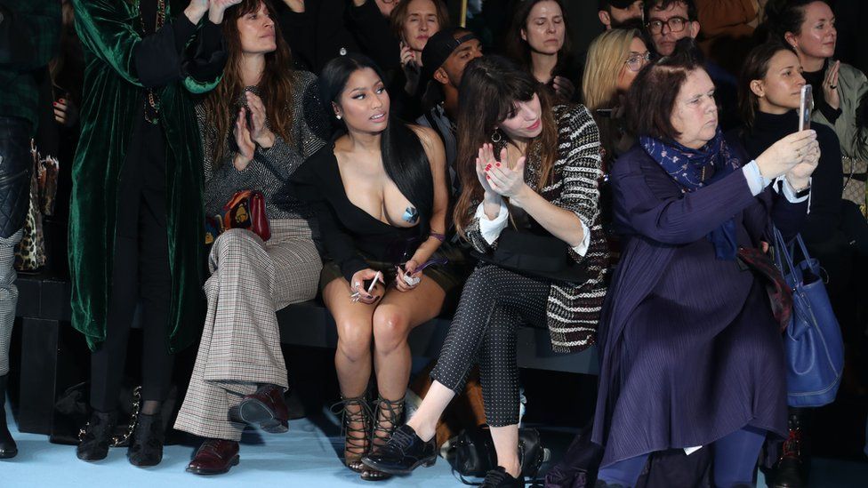 Nicki Minaj gets her boob out during Paris Fashion Week and