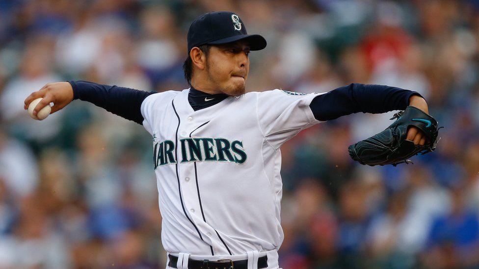 Hisashi Iwakuma is on the Mariners again after the Dodgers backed