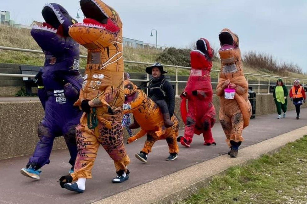 Dinosaurs take part in Lee on Solent's parkrun