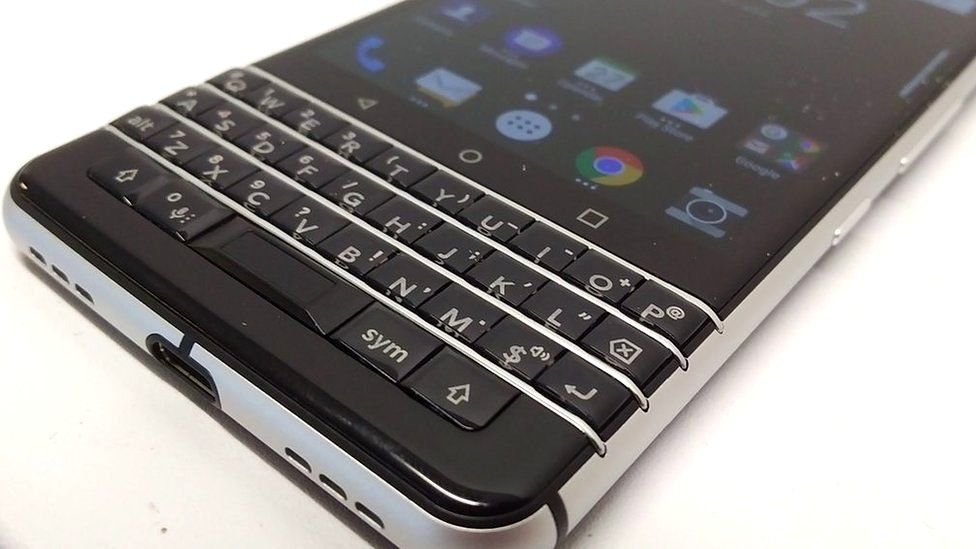 BlackBerry breaks up with phone-maker TCL