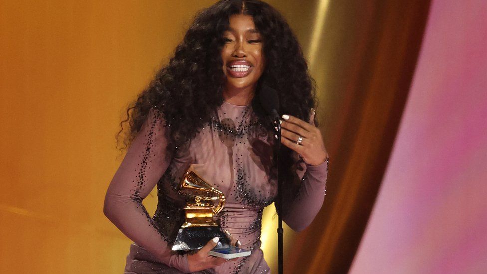 BLK Beats: Scottish producer wins Grammy for work on SZA's Snooze - BBC ...