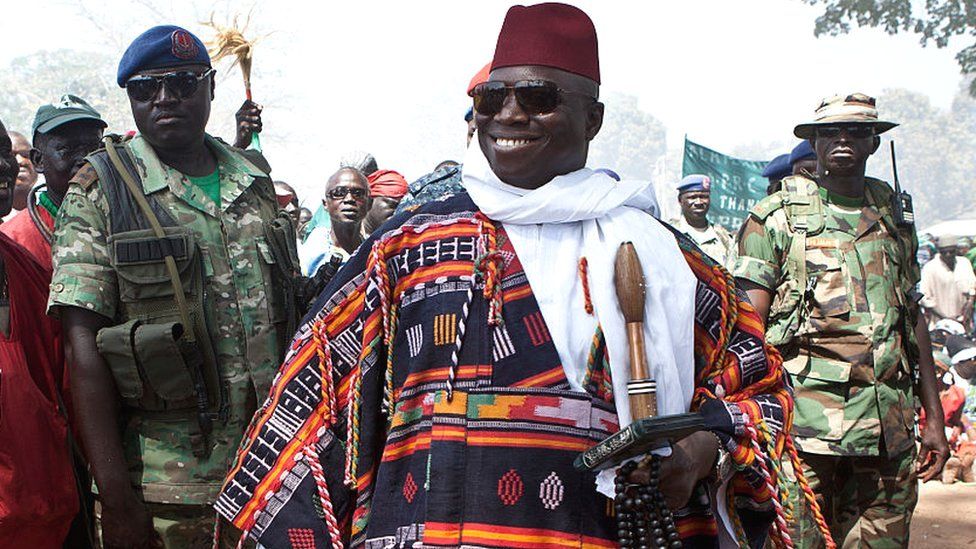 Яхья Джамме из Гамбии на фото в 2014 году, когда он был президентом