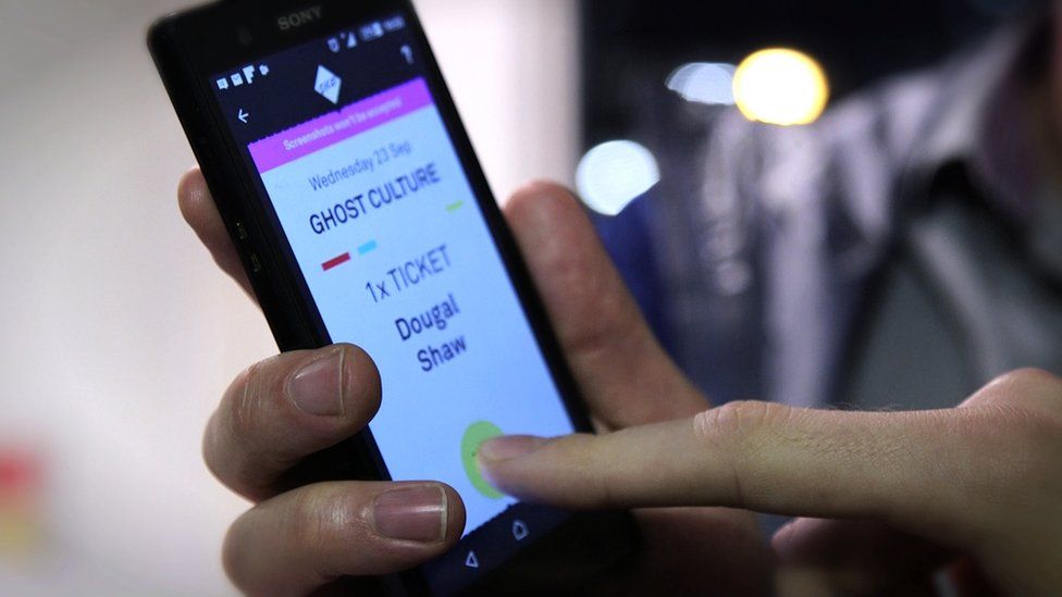 Will digital tech tear up the paper concert ticket? BBC News