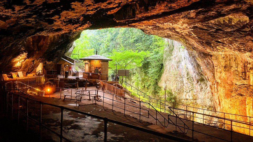 Peak Cavern Devils Arse Cave Castleton Peak District UK Stock