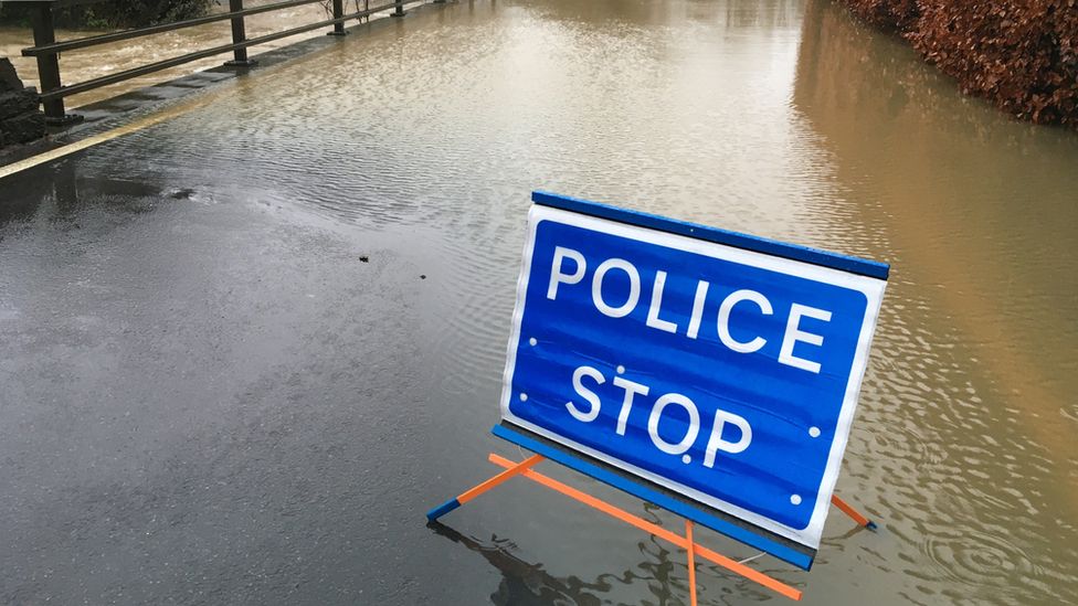 Somerset flooding Roads remain closed BBC News