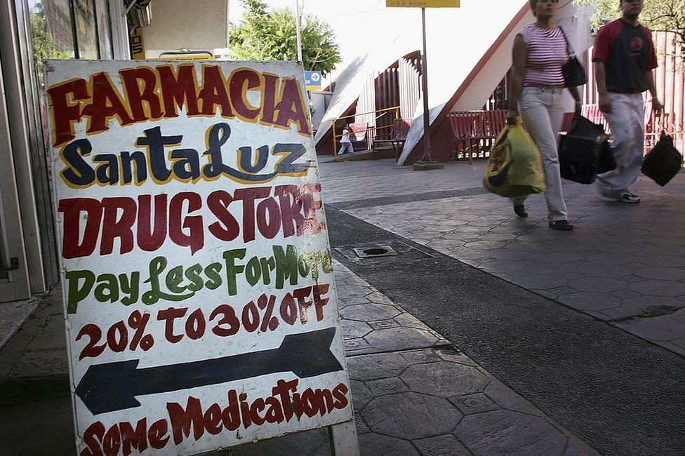 A pharmacy in Nogales, México borders the state of Arizona
