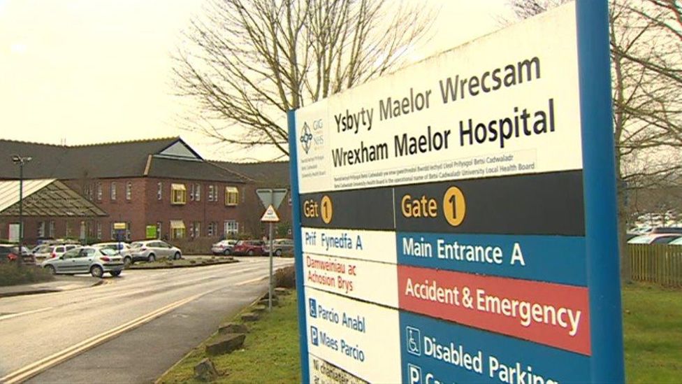 Covid Wrexham Maelor hospital told to improve social distancing