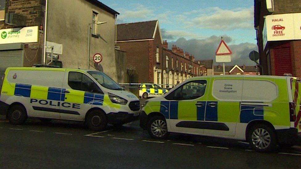 Bolton Stabbings: Man Dies And Suspected Killer Hurt - BBC News