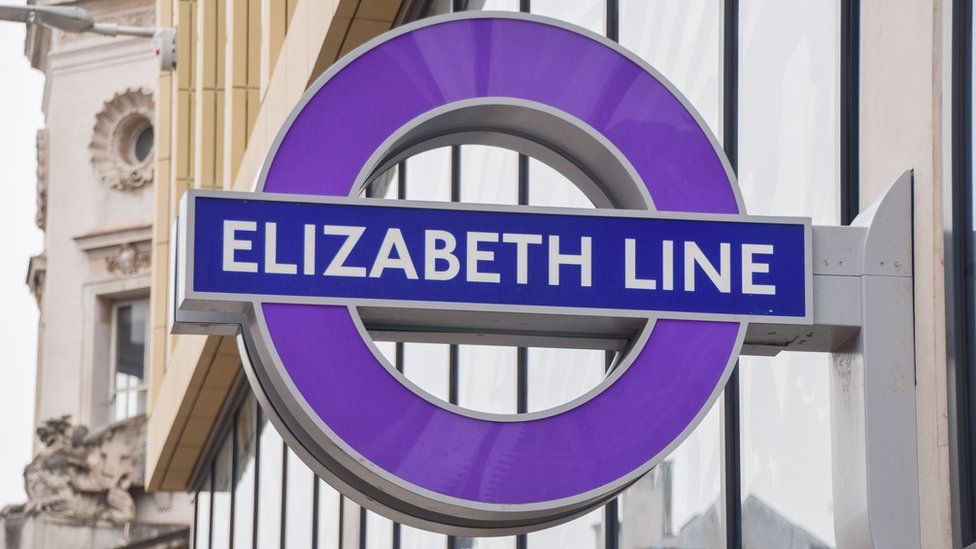 Elizabeth Line roundel