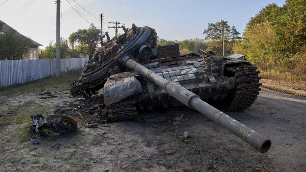 A destroyed Russian tank in Ukraine's north-eastern Kharkiv region. Photo: 7 October 2022