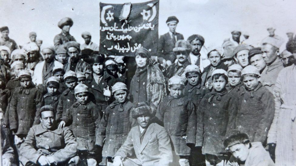 Душанбе 1925 год, в городе организован отряд первых таджикских пионеров