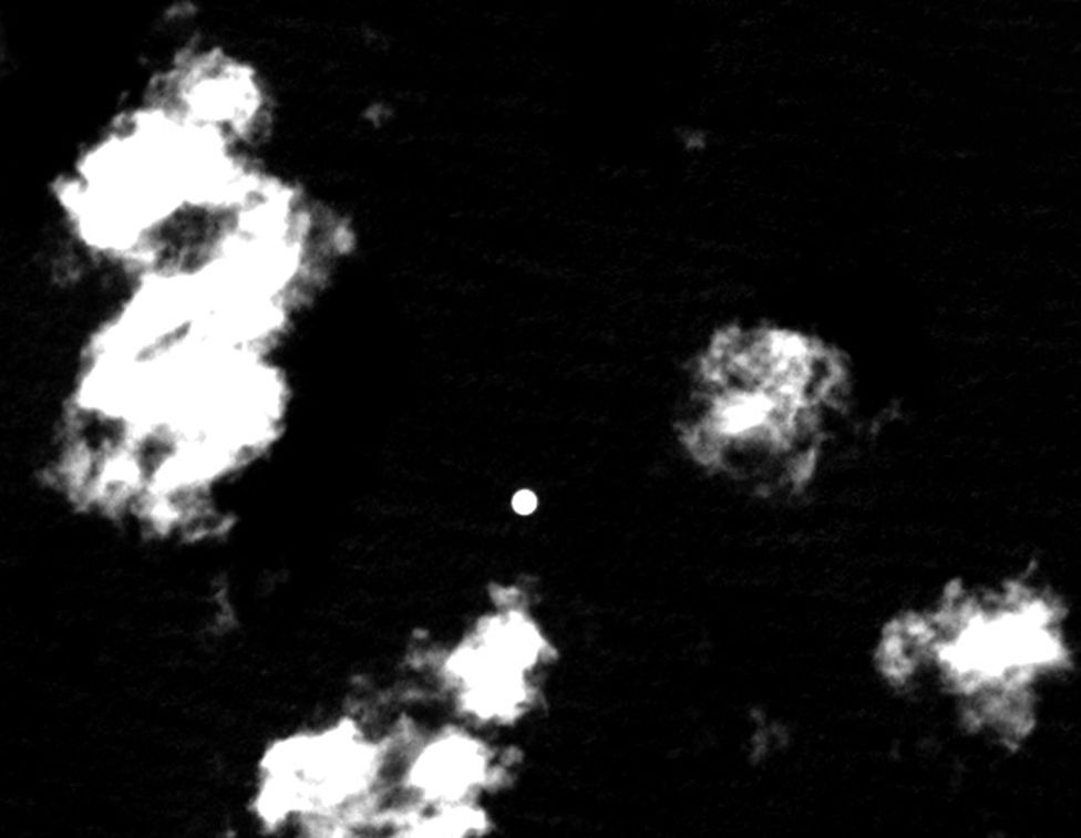 Immagine satellitare di un presunto pallone spia sopra il Giappone