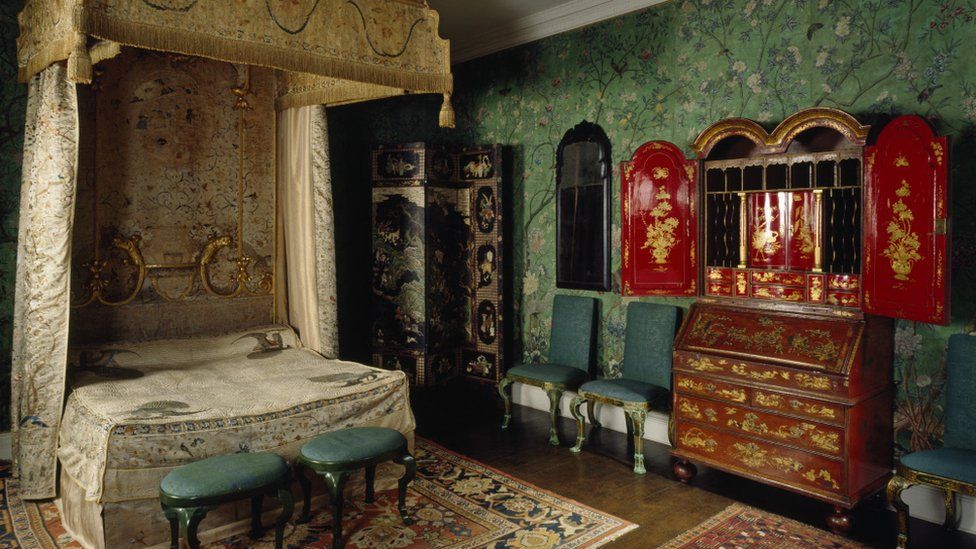 Erddig Hall bedroom restored