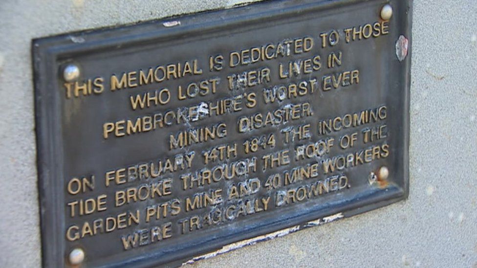 Photo of the memorial plaque