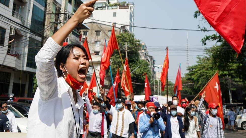 Thousands of people march toward Sule, protested against military junta in Yangon