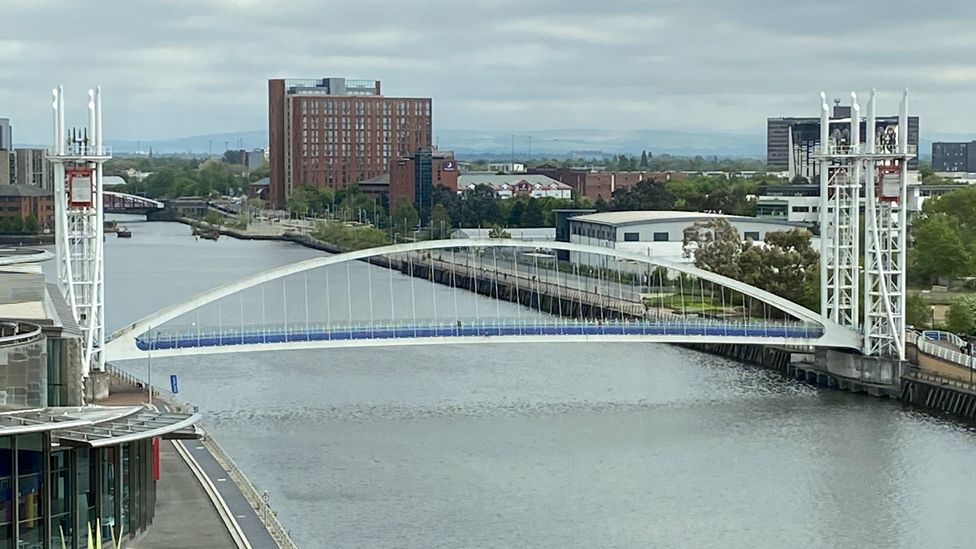 Lowry bridge across Manchester Ship Canal to get facelift - councillor ...