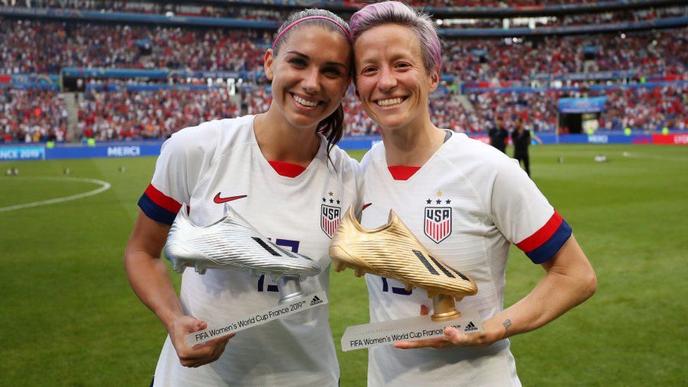 US women's national team reach agreement with US soccer over equal pay -  BBC Sport