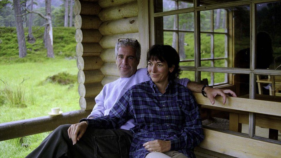 Ghislaine Maxwell: Ex-boyfriend of Maxwell accuser backs up statement