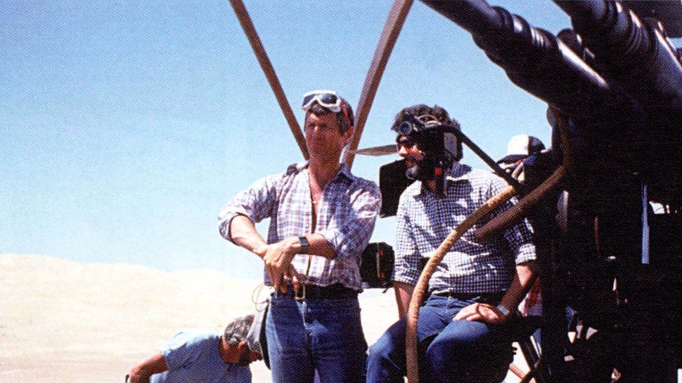 Richard Marquand and George Lucas on set