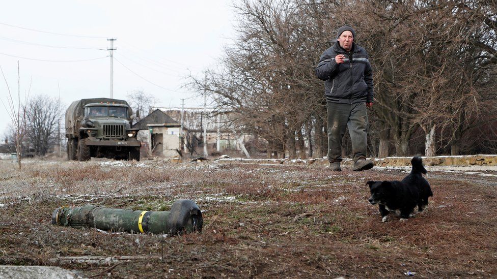 A discarded javelin launcher in the Donbas